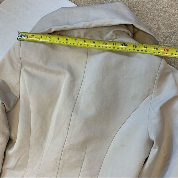 T Tahari beige puffed rolled collar jacket coat - Picture 7 of 13